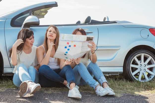 Почему именно Chevrolet Aveo и Hyundai Getz? Потому что на рынке осталось совсем немного современных малых автомобилей, которые можно приобрести за 350 000 рублей. Согласитесь, работа в автомобильной журналистике не приносит больших доходов, но она открывает множество других возможностей. В конце концов, я мог бы взять в кредит более «мужской» автомобиль, но чем больше я изучаю банковскую систему, тем меньше у меня желания с ней связываться. Сумма в 350 000 рублей вполне реальна для накопления, не создавая долговых обязательств. Кроме того, мне не нужен более дорогой автомобиль: я живу в большом городе, где ценю экономичность, компактность и маневренность. Я редко вожу больше одного пассажира, у меня нет дачи, и я не увлекаюсь охотой или рыбалкой.